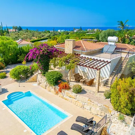 Lone Villa