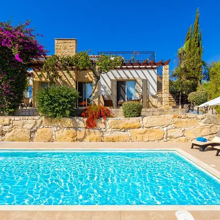 Villa Lone *