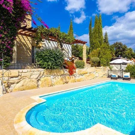 Lone Villa