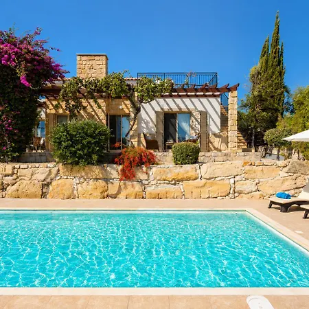 Villa Lone